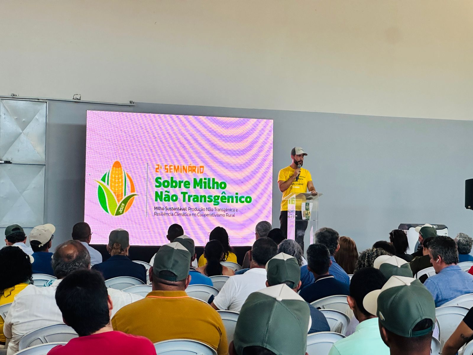 Irecê consolida debate sobre produção não transgênica e fortalecimento do cooperativismo rural