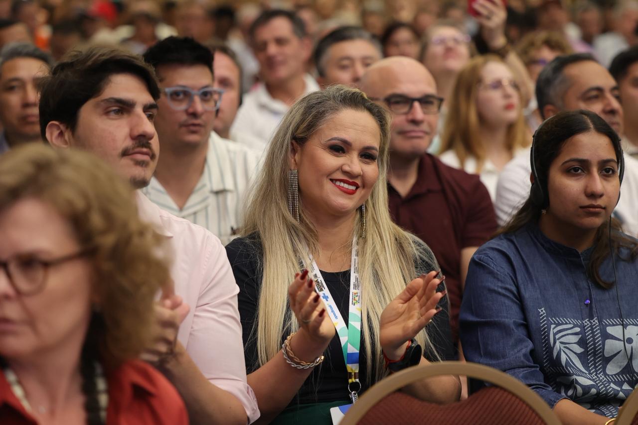 Bahia lança cinco editais para fortalecer cadeias produtivas da agricultura familiar durante encontro nacional de cooperativas