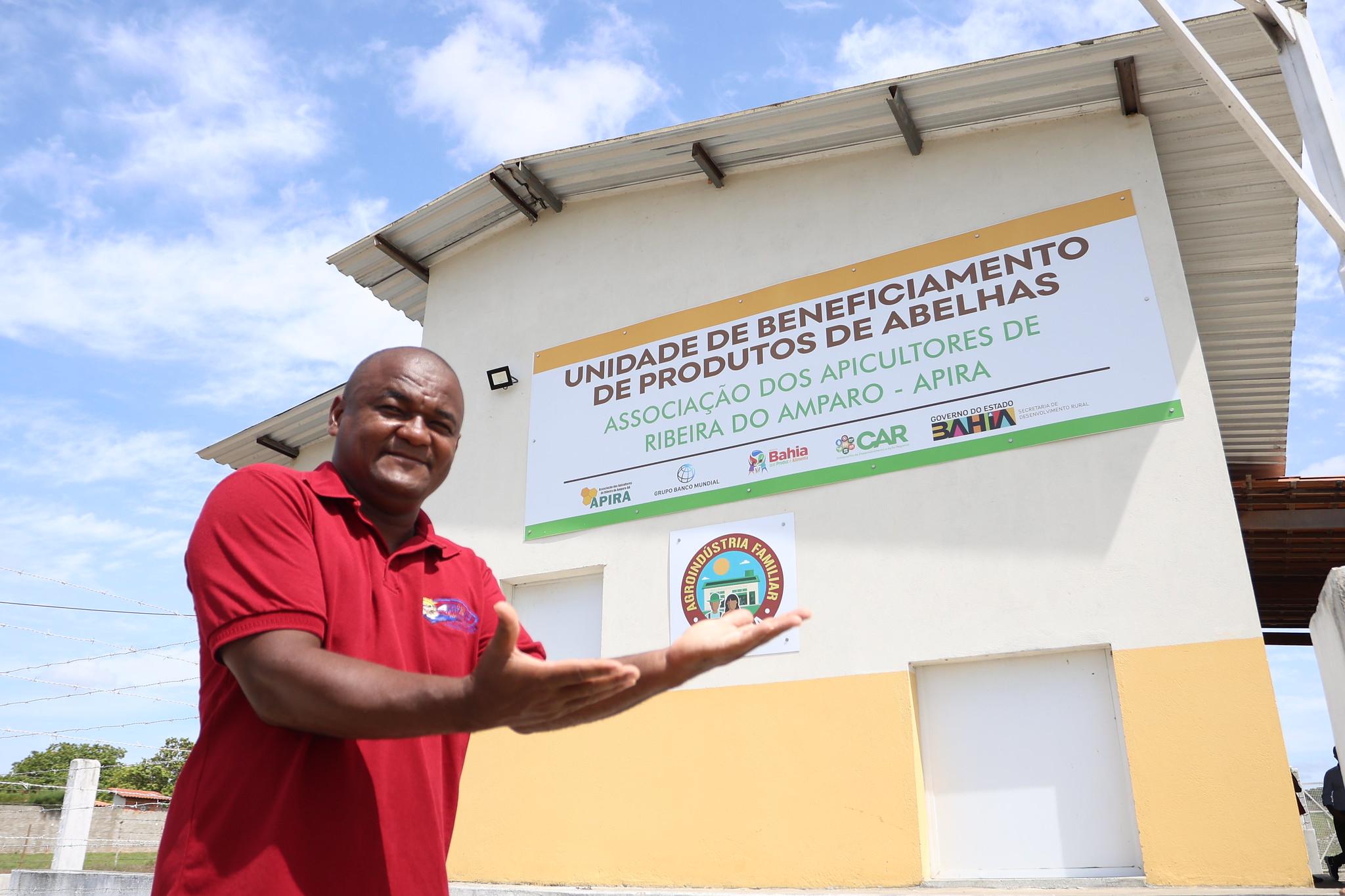 Entrega e requalificação de unidades de mel fortalecem produção rural e impulsionam a economia em Ribeira do Amparo