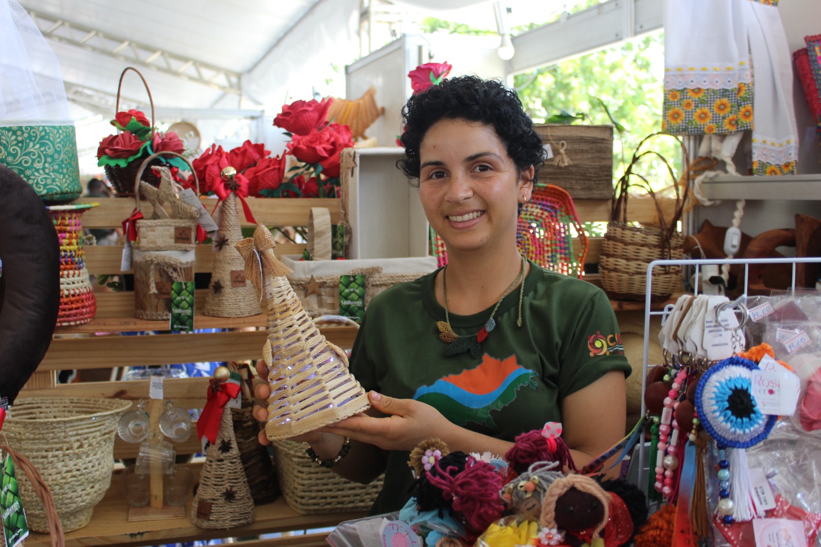 Tendas das Flores e do Artesanato são destaques da 16ª Feira Baiana da Agricultura Familiar e Economia Solidária