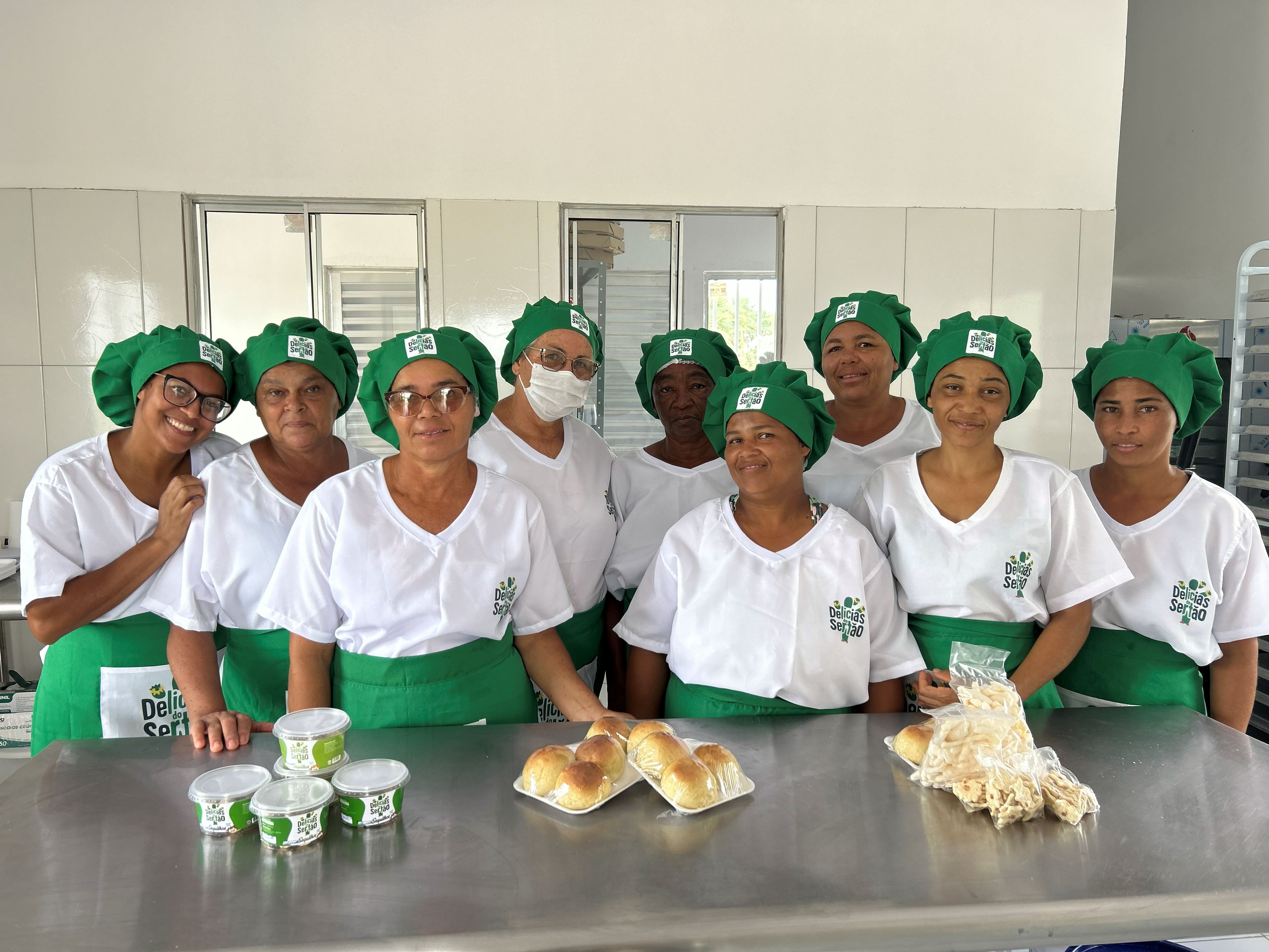 Cozinhas comunitárias impulsionam renda e autonomia de mulheres no Piemonte da Diamantina