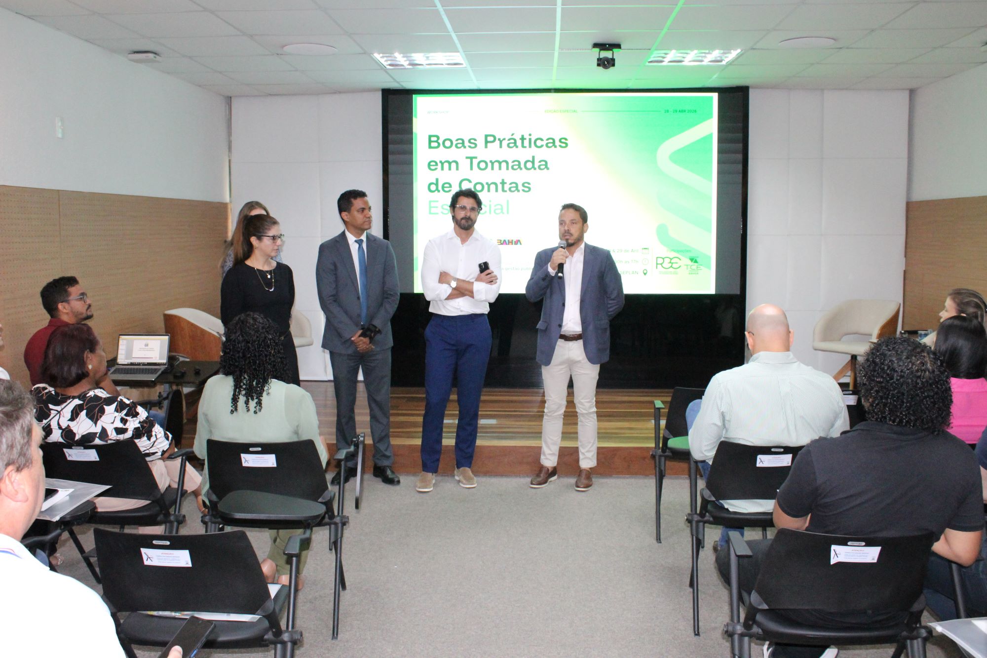 CAR capacita servidores para fortalecer 