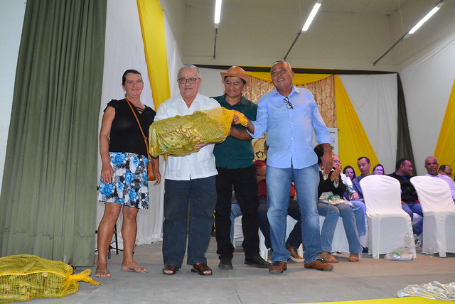 Agricultores familiares baianos expõem seus produtos na 10ª Edição da Feirafes em Valente