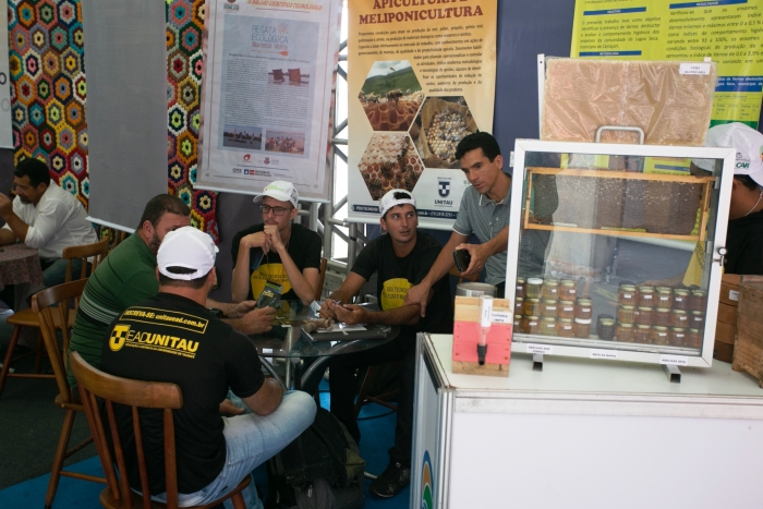 Curso de Tecnólogo em Apicultura e Meliponicultura qualifica as atividades em diversas regiões da Bahia