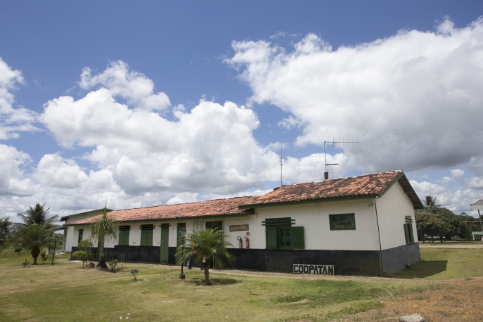 Cooperativa de agricultores familiares de Presidente Tancredo Neves recebe investimentos do Governo do Estado