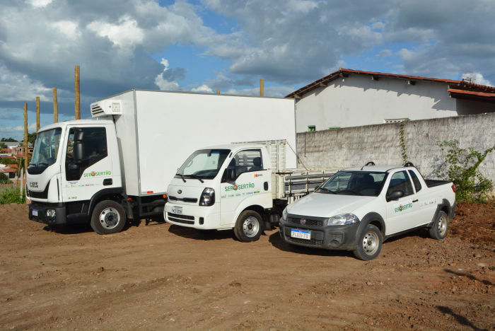 Unidade de polpa de frutas de Pintadas recebe visita de representantes do Banco Mundial