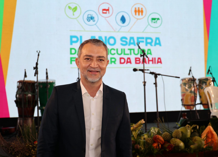 Governo do Estado e Conab assinam acordo de cooperação para consolidar PAA e PNAE nos territórios