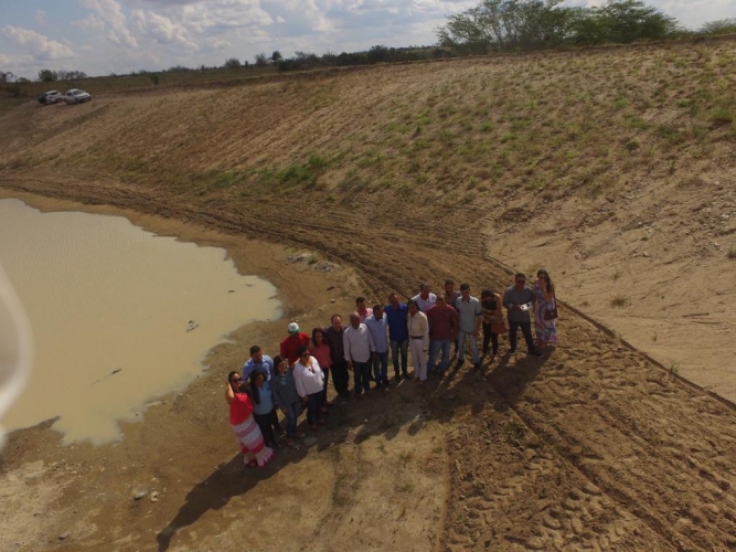 Técnicos e dirigentes do Governo do Estado visitam comunidades rurais em Araci que recebem investimentos da CAR
