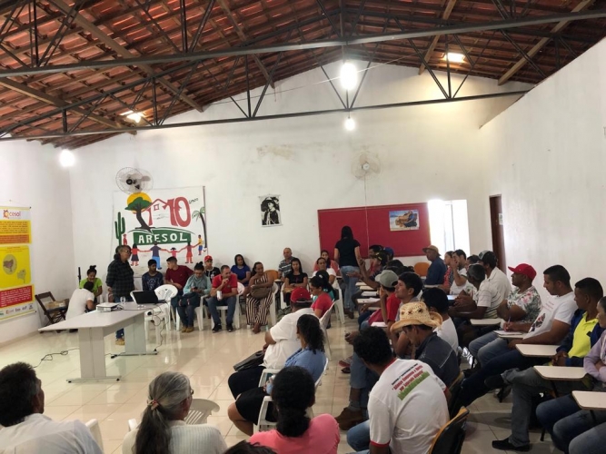 ​  Boas Práticas na Produção de Leite de Cabra com Foco no Mercado é tema de capacitação em Monte Santo [Click e arraste para mover] ​