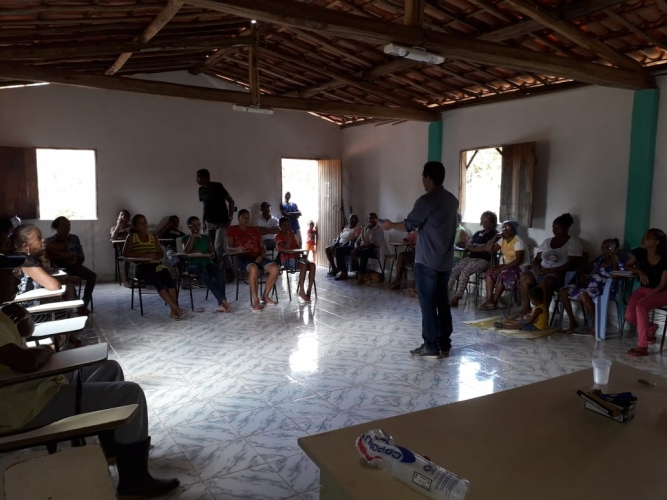 Agricultores familiares de Rio Real e Entre Rios recebem capacitação em manejo de galinhas caipiras