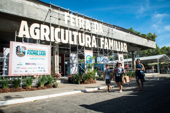 A riqueza e a diversidade do interior está presente na maior feira da agricultura familiar do país, em Salvador