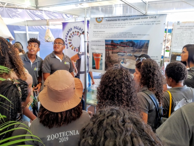 Visita Guiada traz para a 10ª Feira Baiana da Agricultura Familiar e Economia Solidária caravanas de estudantes
