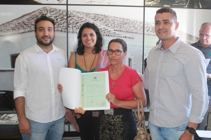 Entrega de títulos de terra beneficia agricultores familiares do Território Sertão Produtivo