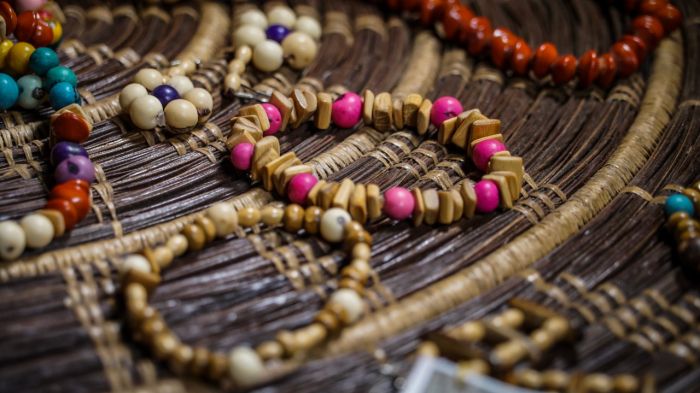 Produção sustentável de biojoias é aposta de agricultores familiares do Baixo Sul