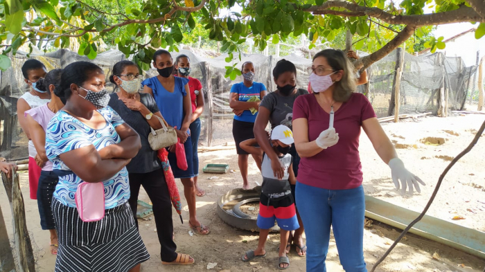 Comunidade quilombola de Paratinga recebe capacitação em criação de galinhas caipiras