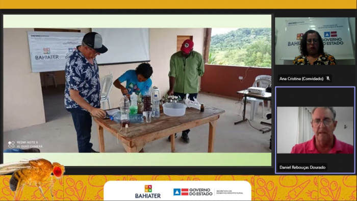 Tecnologias para realizar o controle agroecológico das moscas-das frutas são apresentadas em encontro de formação da Bahiater