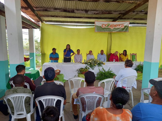 Agricultores familiares do Litoral Norte e Agreste Baiano recebem implementos e insumos agrícolas para avanço na fruticultura