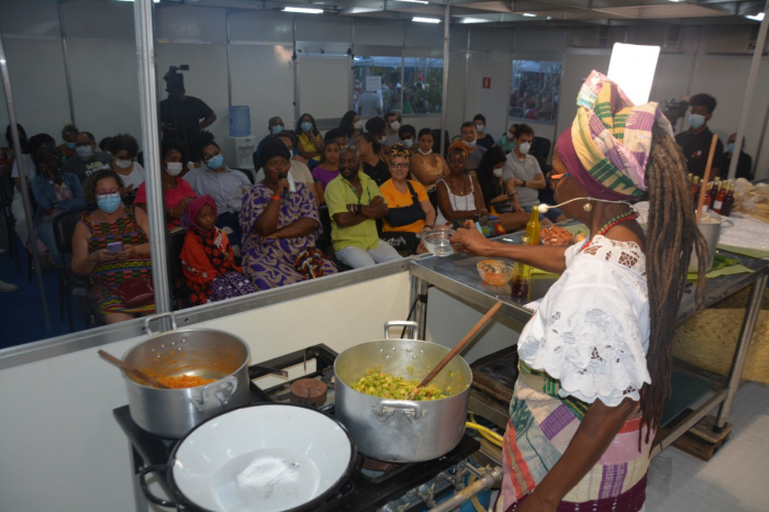 Cozinha Show encanta visitantes com petiscos de produtos da agricultura familiar