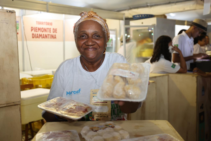 Agricultores e agricultoras familiares comemoram sucesso de público e vendas na 13ª Feira Baiana da Agricultura Familiar