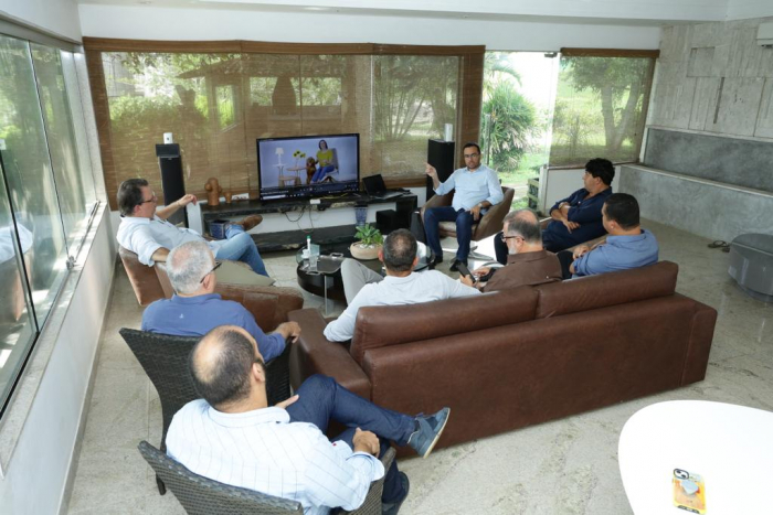 Ampliação do sistema produtivo da avicultura na Bahia é foco de visita técnica da SDR em Pernambuco