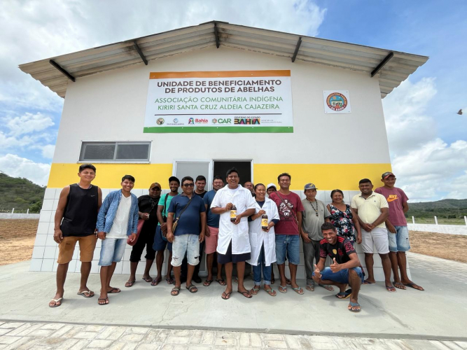 Indígenas Kiriri de Banzaê recebem nova Unidade de Beneficiamento de Produtos de Abelhas