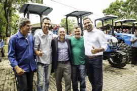 Entregas de equipamentos fortalecem agricultura familiar-13.jpg