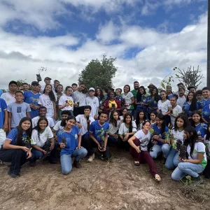 Em ato simbólico no Dia Mundial do Combate à Desertificação e à Seca, a SDR planta mudas na regiões de identidade da Bahia
