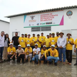 Nova unidade de beneficiamento de mel fortalece renda de apicultores em Itiúba