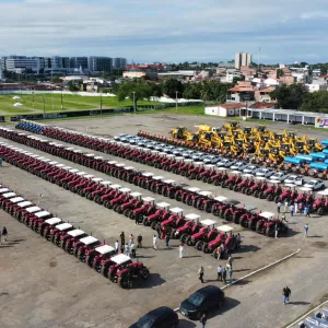 Governo da Bahia realiza entrega de mais de 14 mil máquinas e equipamentos para a agricultura familiar