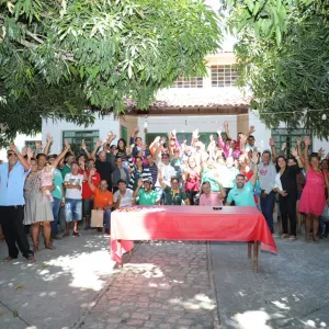 Agricultores familiares de Brotas de Macaúbas assinam contrato para  construção de moradias pelo Minha Casa, Minha Vida Rural