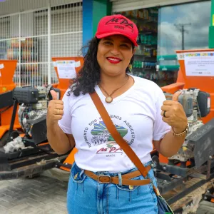 Tratores, kits de apicultura e forrageiras modernizam produção em Ponto Novo