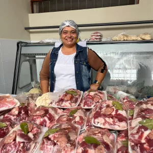 Entrega de mercado municipal dinamiza economia em Jaguarari