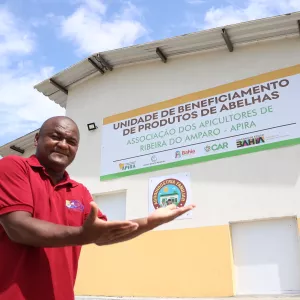 Entrega e requalificação de unidades de mel fortalecem produção rural e impulsionam a economia em Ribeira do Amparo