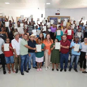 Agricultores familiares de Santa Rita de Cássia e Mansidão