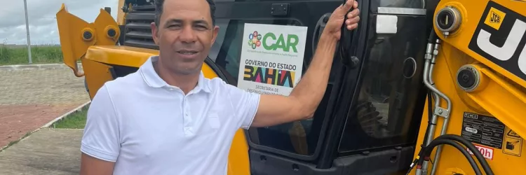 Governo do Estado entrega maquinários e autoriza requalificação de mercado municipal  em Jaguaquara  