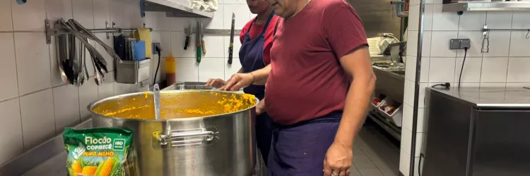 Flocão de milho da agricultura familiar da Bahia cruza o oceano e brilha em festival de gastronomia na França