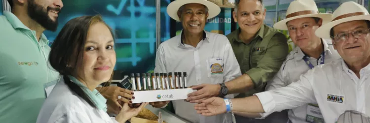 Em abertura oficial da Bahia Farm Show, governador Jerônimo Rodrigues visita estande da Seagri e realiza entrega ao setor agrícola