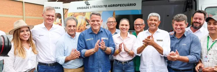 Entrega de Unidade de Trânsito Agropecuário da Adab