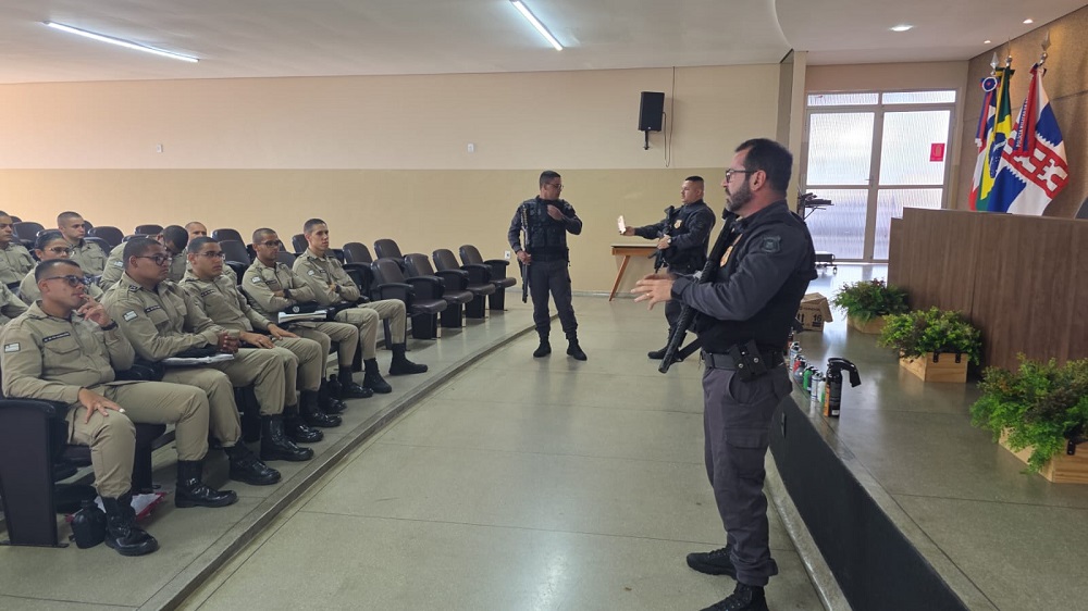 Policiais penais promovem roda de conversa com alunos do 9º BEIC 