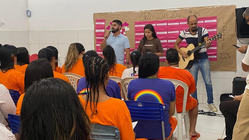 Conjunto Penal de Teixeira de Freitas realiza ação dia das Mães