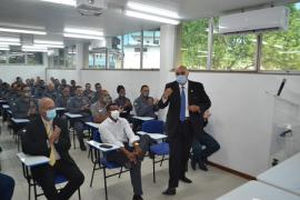 AA Escola peni 3.jpg