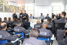 AAA aa entrega de armamento 5.jpg