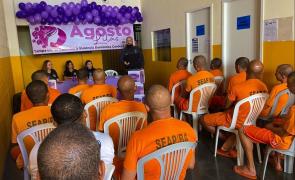 zzzzzz agosto lilas capa.jpg