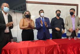 entregando certificado 1.JPG