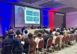 foto reunião capa site.jpg