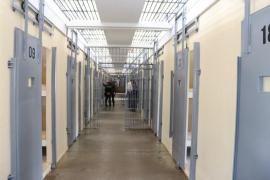 AAAA Cadeia publica capa.jpg