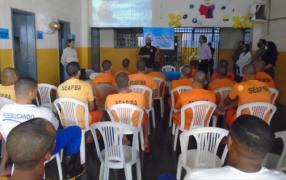 AAA a A  alestra capa.jpg