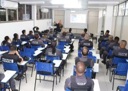 AA aa aaa capa Raco 3.jpg