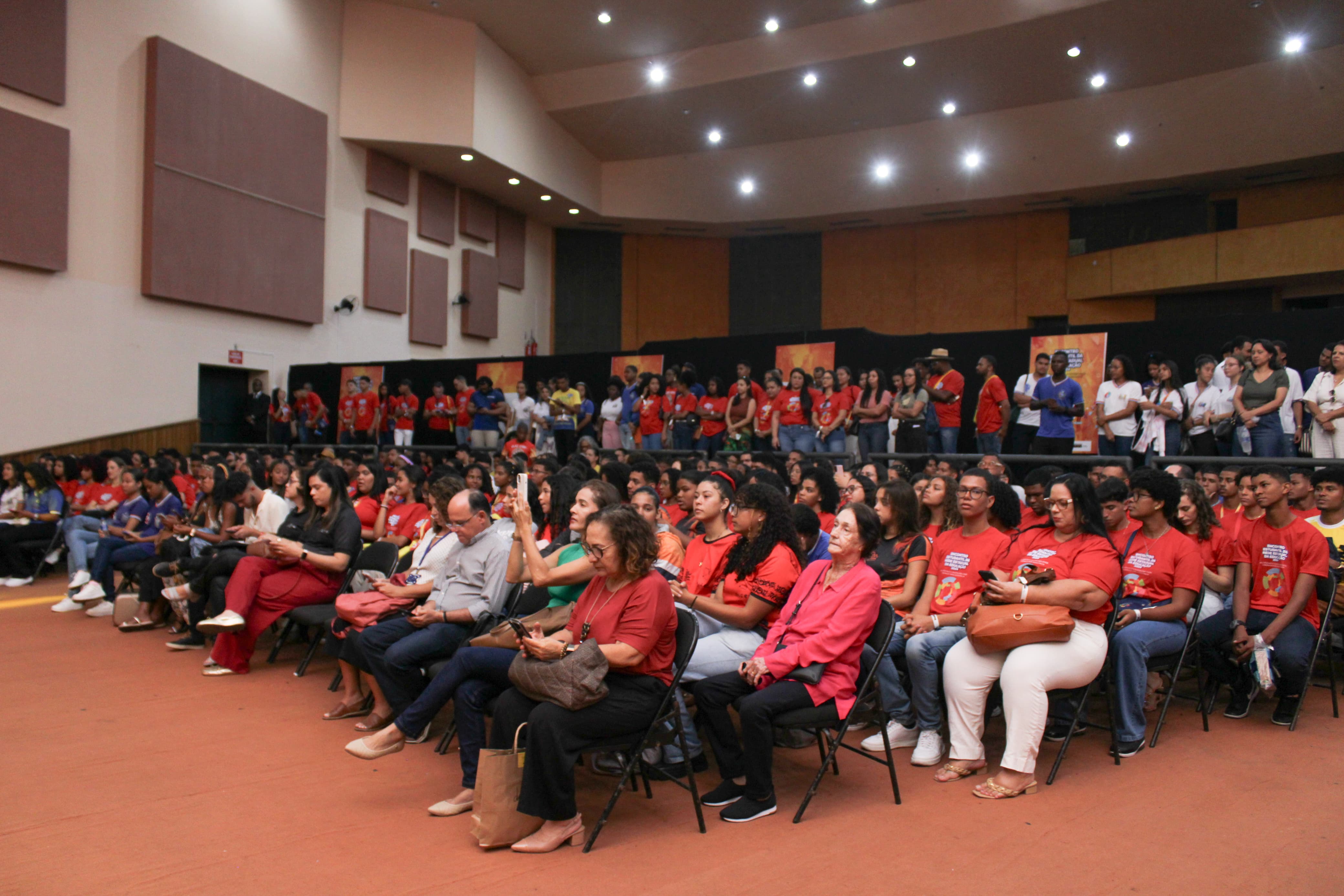 Encontro Estudantil da Rede Estadual fortalece educação científica