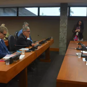 Secretário Marcius Gomes dialogou com os integrantes do colegiado sobre os projetos da Secti